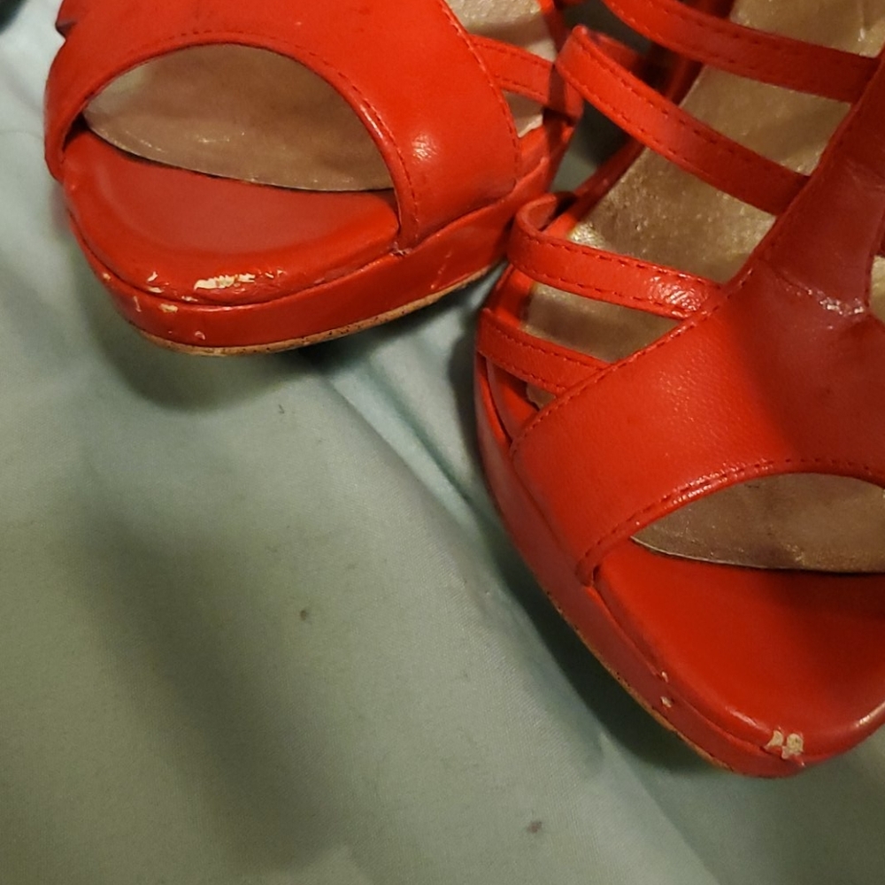 Get all 4 pair!! As is! 2 pair size 5 & 2 pair 5.5 - Picture 10 of 12